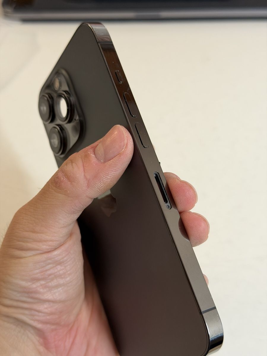 Apple Handys / Smartphones: Komplett iPhone 13Pro Gehäuse Pulled  – Gebraucht aus Chur von beverlyone 2