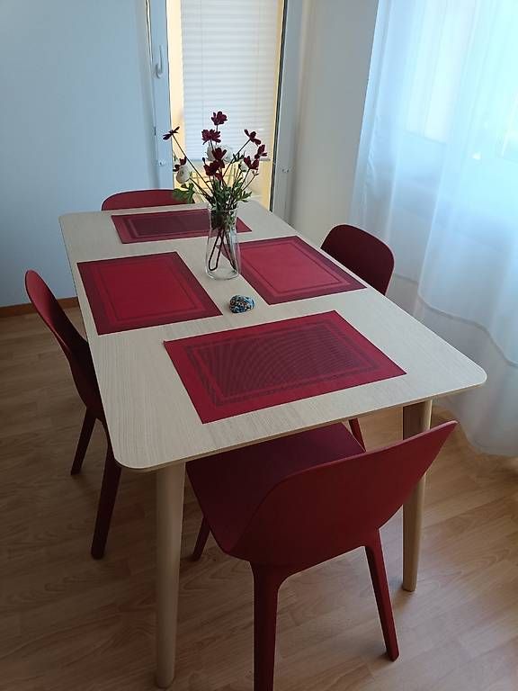 Tavoli: LISABO Tisch, Eschenfurnier  CHF 110 – Usato da Langenthal venduto da kat_fcy9 1