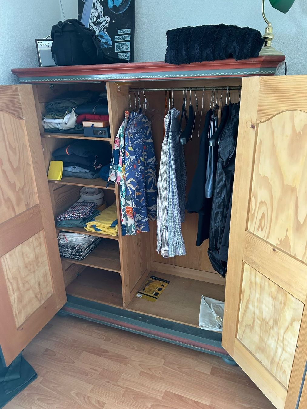 Armoires: Bauernschrank/Holzschrank – D'occasion à Uster par Janges37 1