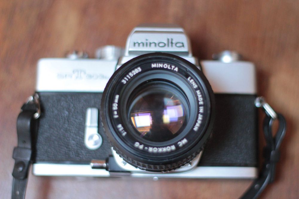 Minolta SRT 303b + Objectif ROKKOR 50 Mm F/1.7 + Flash ERNO FT 40 – Argentique, Occasion