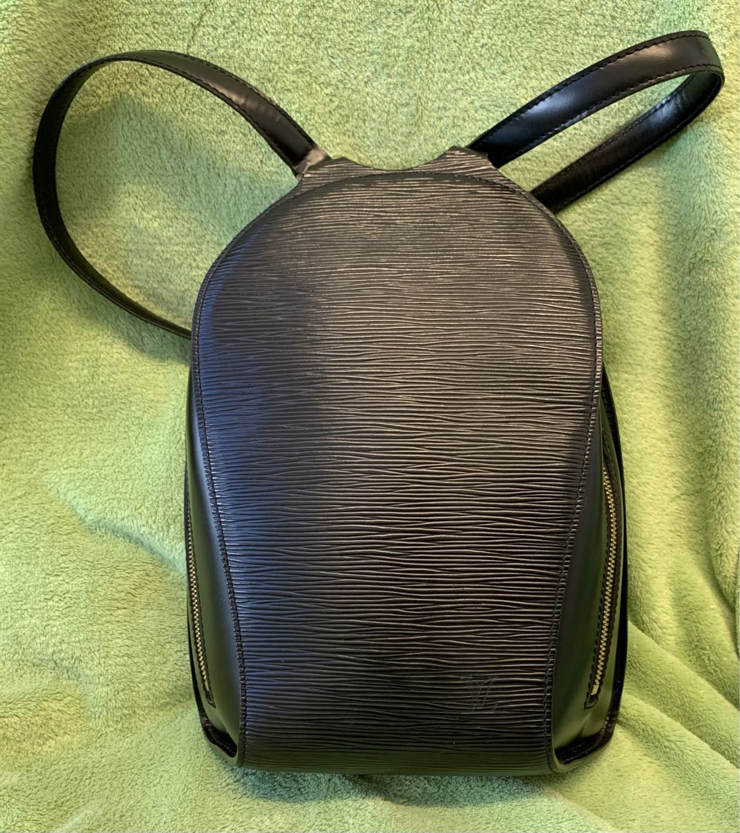 Louis Vuitton Zaini: Louis Vuitton Epi Lederrucksack schwarz – Nuovo (secondo la descrizione) da Flüelen venduto da bue_5rdc