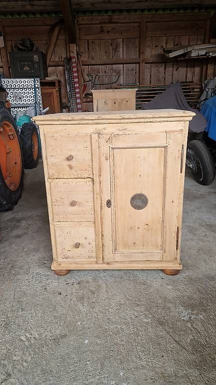 Armadi: Schrank / Schafreite – Usato da Biglen venduto da adrian017 3