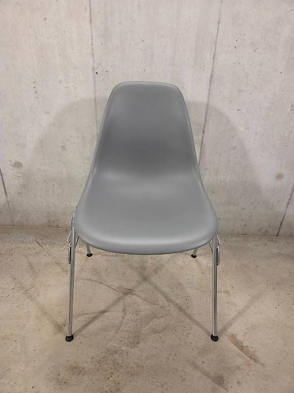 Vitra Chaises: Eames / Vitra / herman miller – D'occasion à Zürich par Lukasz