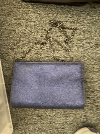 Damen Abendtasche dunkelblau mit Kette Clutch guter Zustand