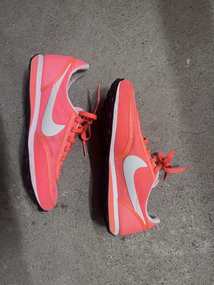 Nike Scarpe da donna: Nike Schuhe, Grösse 37, Top Zustand – Nuovo (secondo la descrizione) da Zürich venduto da nutoxo
