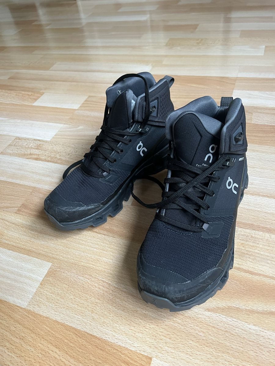 On Scarpe da donna: On Running Wanderschuhe Cloudrock Waterproof Grösse 39 – Usato da Liebefeld venduto da nat_h5l8 1