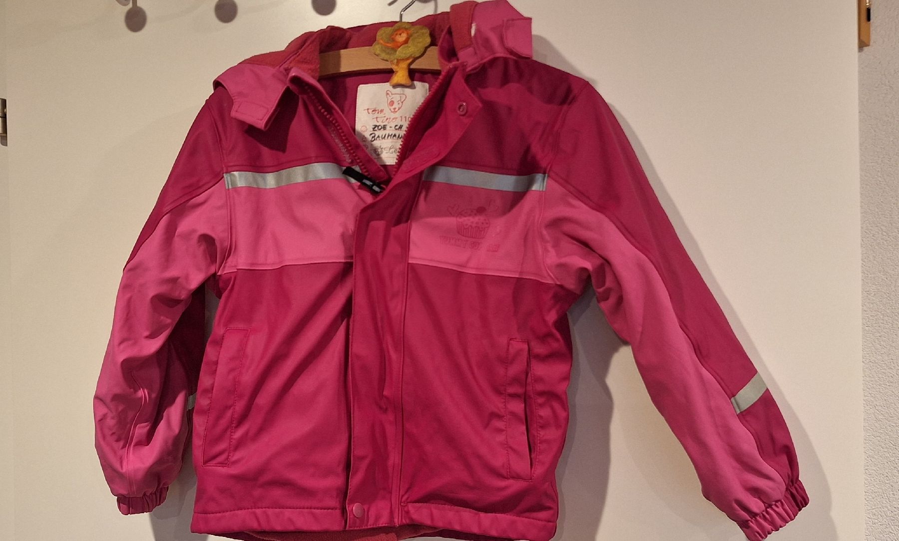 Jacken & Mäntel: Regenjacke gefüttert, Grösse 110 – Gebraucht aus Oberägeri von Runningiceman