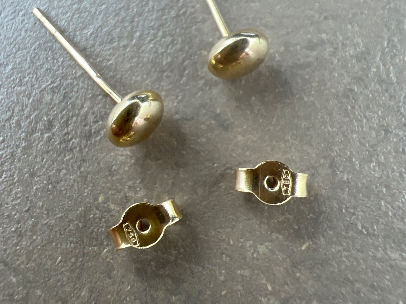 Ohrringe & -stecker: Ohrstecker 750 Gold – Gebraucht aus Niederuzwil von leo_8857 2