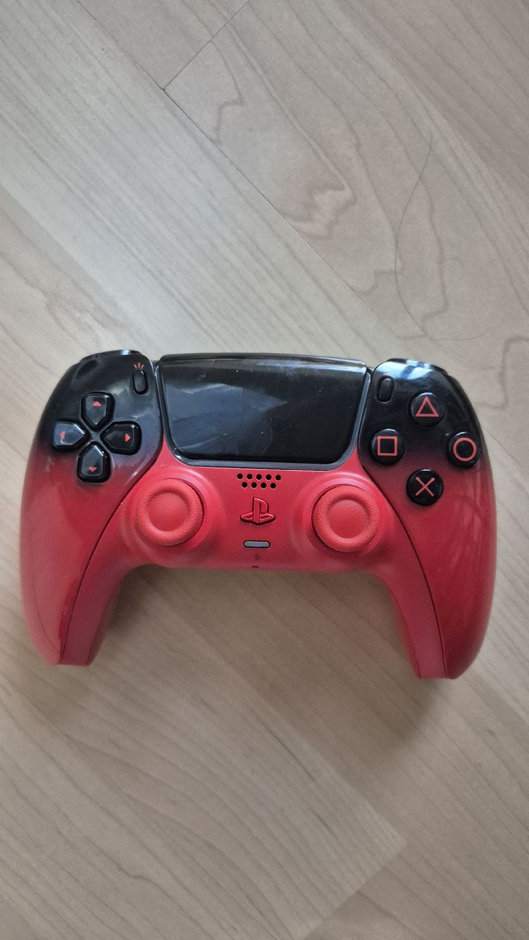 Sony Consoles: Sony PlayStation 5 Console with Game and Controller – D'occasion à Schlieren par nik_w9qz 2