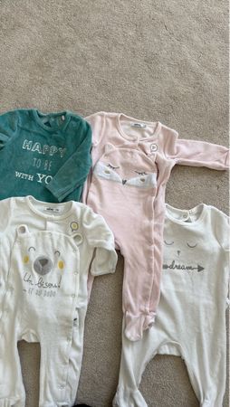 Lot de 4 pyjamas chauds - taille 12 mois