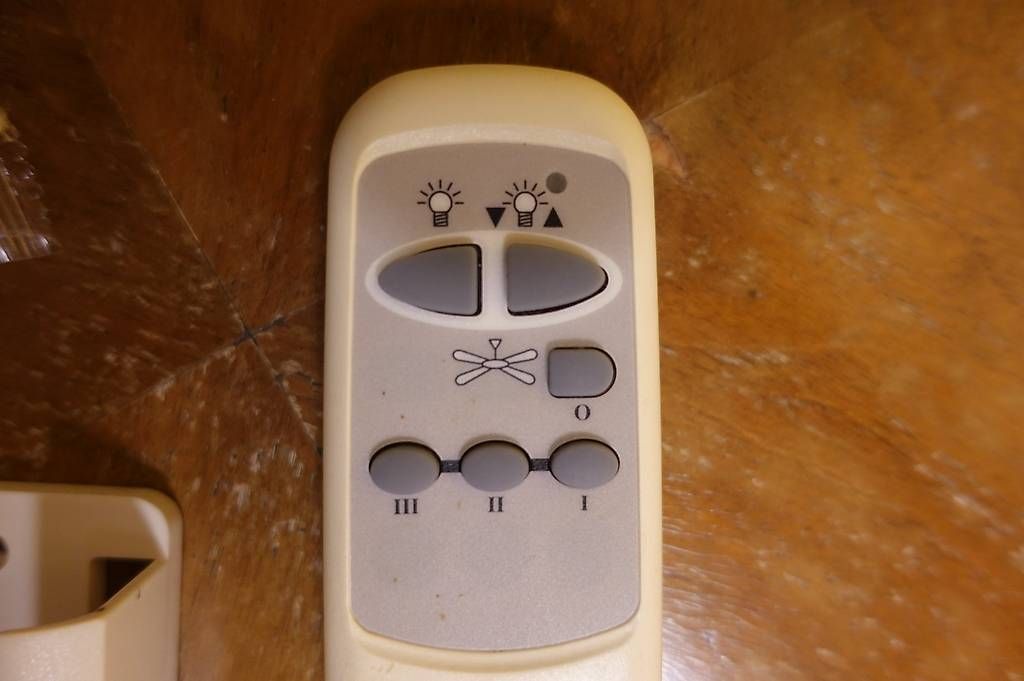 Ventilateurs: Deckenventilator mit Licht & Fernbedienung – D'occasion à Mettmenstetten par Schnubidu 4