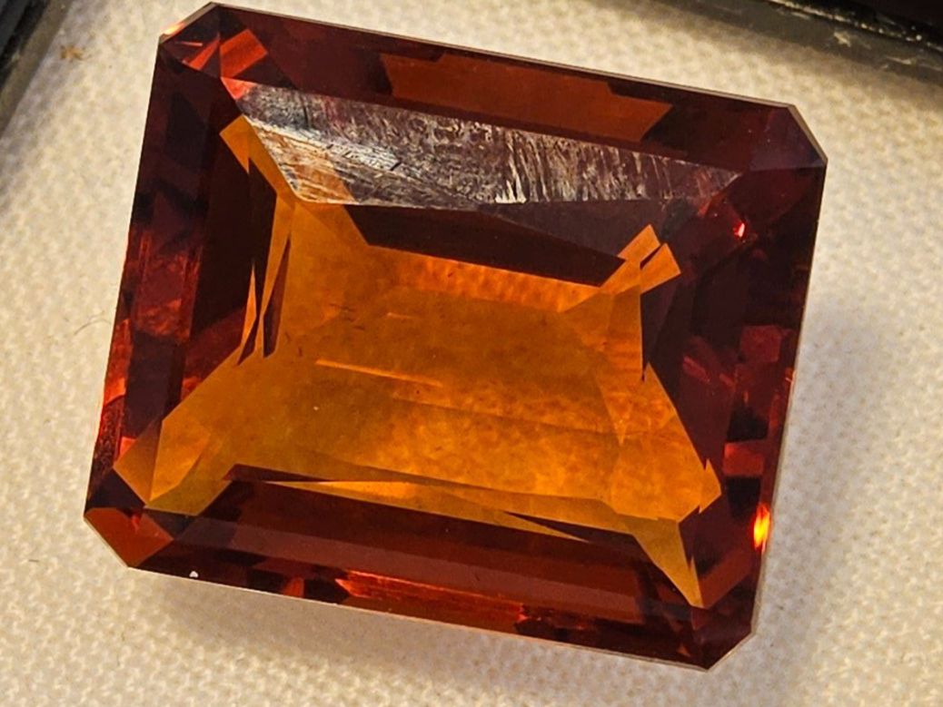 Pietre preziose: Citrin 30ct. Madeira, Wunderschöne orange Farbe – Usato da Zürich venduto da helsan 1