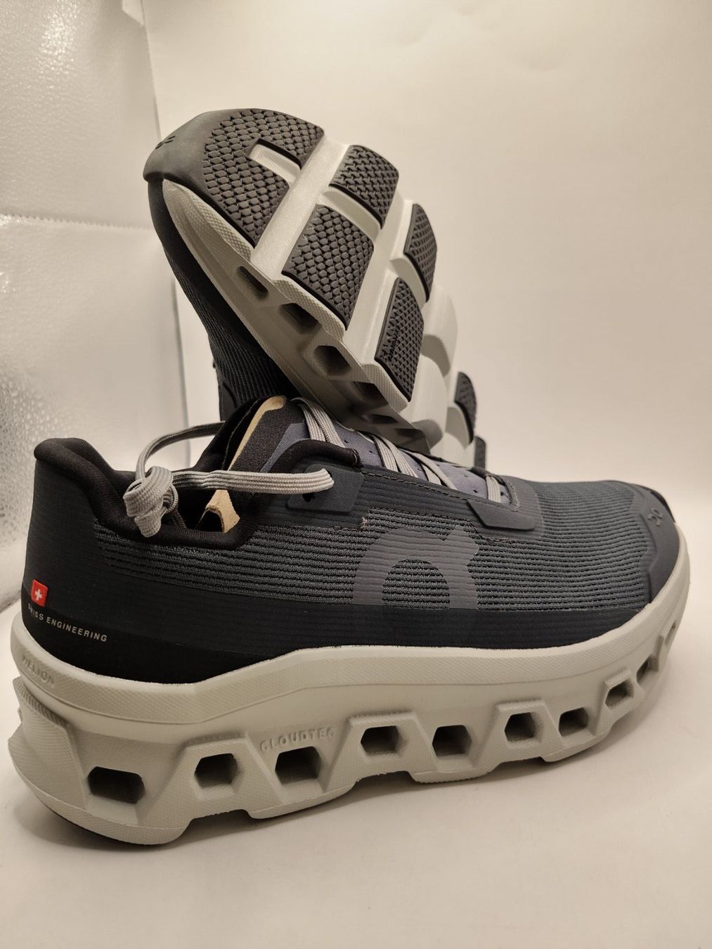 On Damenschuhe: On Running - Cloudmonster Void Gr.38.5 – Neu und originalverpackt aus Dällikon von Retouren_Resale