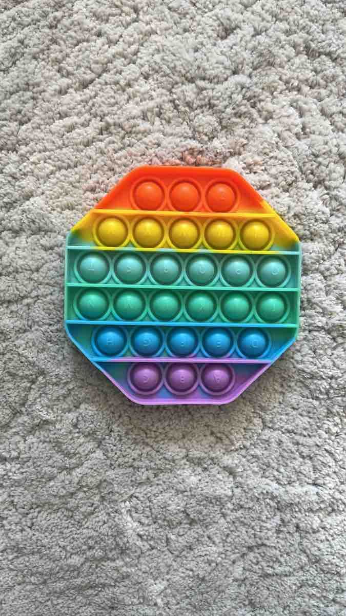 Giocattoli: Fidget Toy Pop It achteckig bunt gebraucht – Usato da Uetikon am See venduto da klimba1