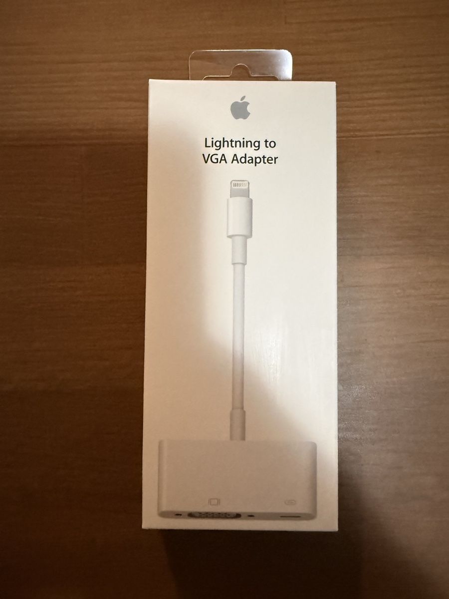 Apple Laufwerke & Adapter: Apple Lightning auf VGA Adapter – Neu und originalverpackt aus Muri AG von Tsukijomi