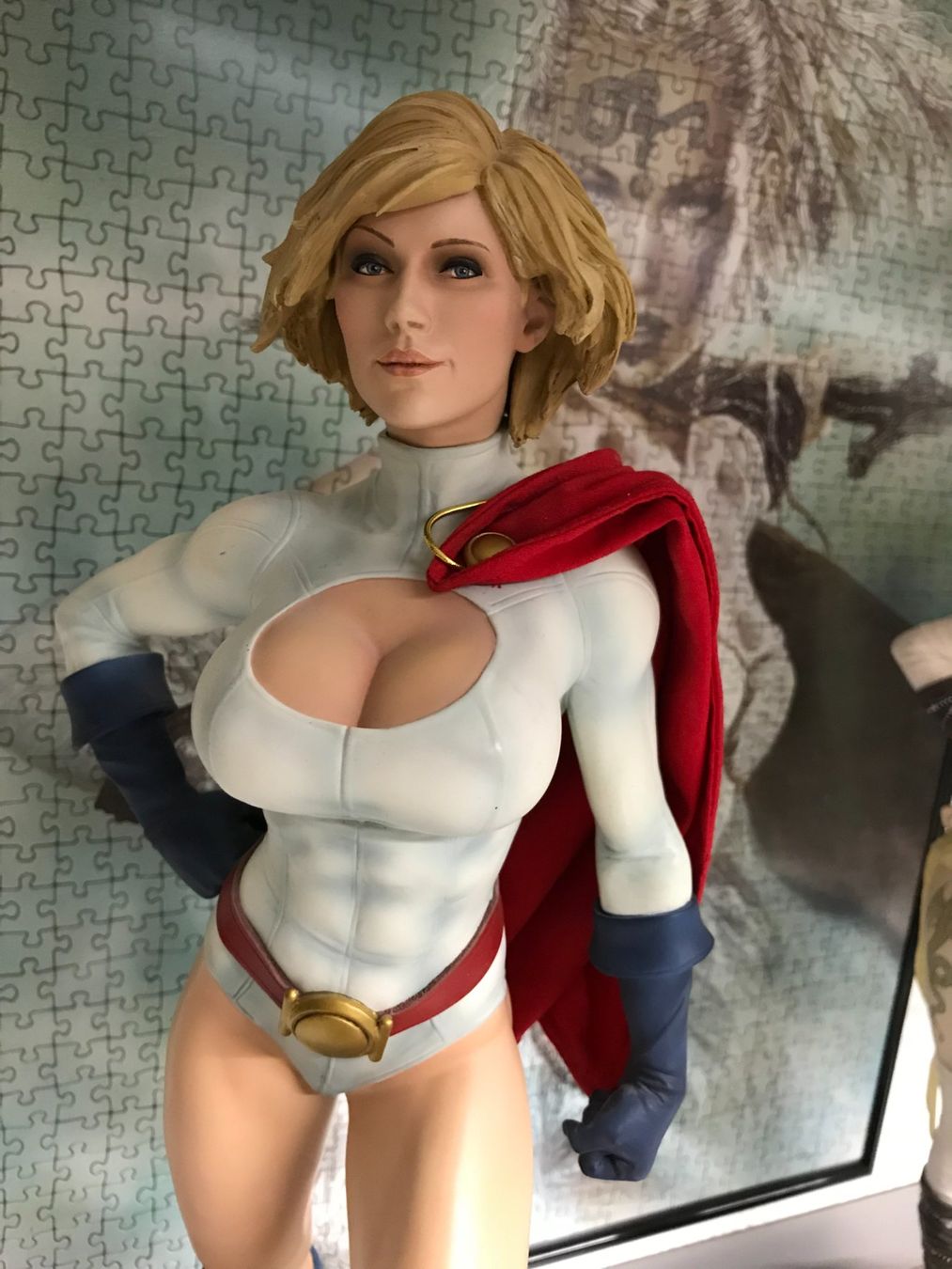 Statuette: Power Girl Premium Format Sideshow 1/4 – Usato da Bassecourt venduto da Matthieum 2