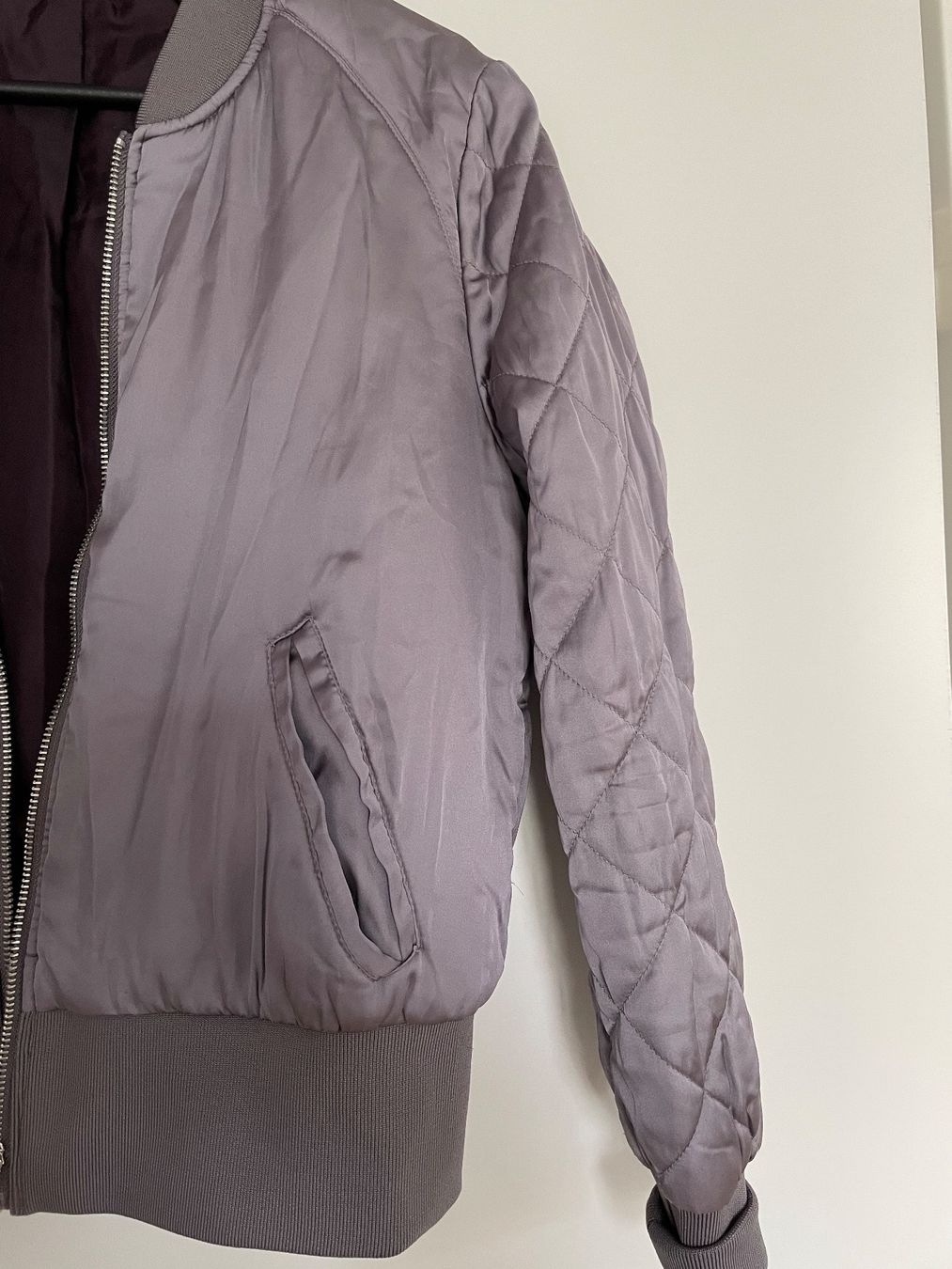 H&M Vestes: Übergangs Jacke, Bomberjacke – D'occasion à Jona par gr_3nad 3