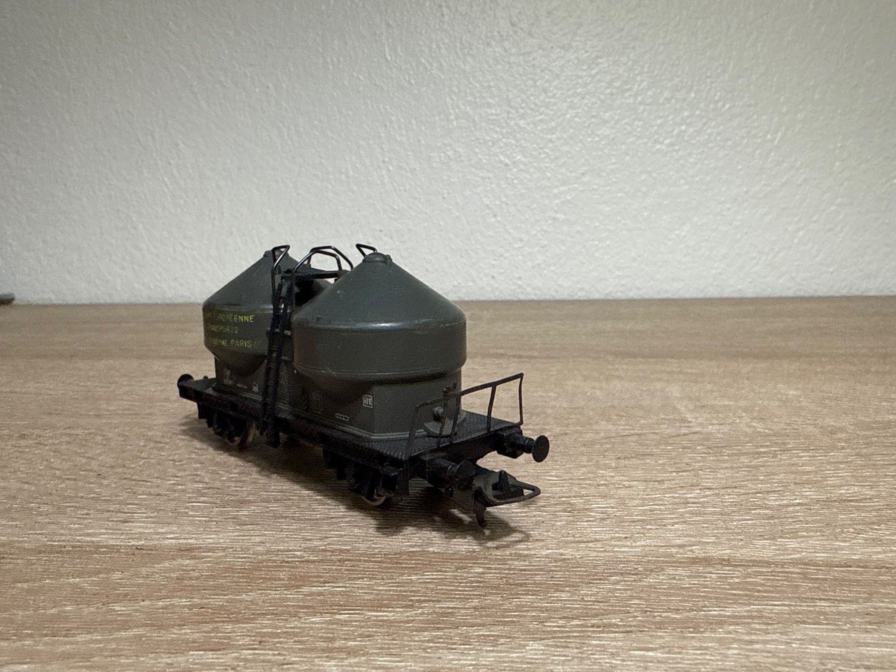 Lima Modelleisenbahnen: Lima Silowagen SNCF H0 (51) – Gebraucht aus St-Aubin-Sauges von Lo_Go 3
