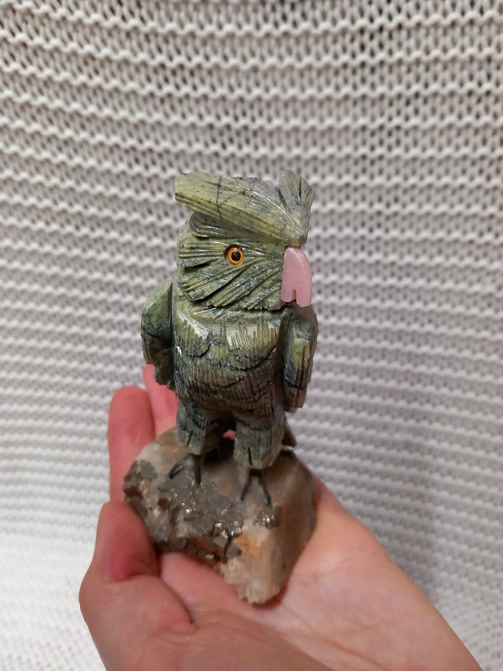 Statuette: Serpentin Edelstein Eule auf Pyrit Sockel, rar! – Usato da Merligen venduto da muss_haben