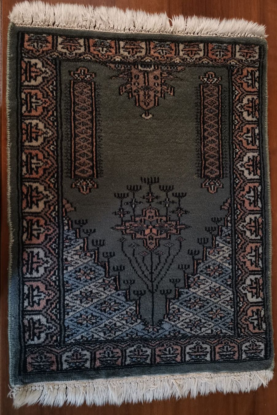 Teppiche: Orient Gebetsteppich Wandteppich – Gebraucht aus Suhr von Brocki-Suhr 4