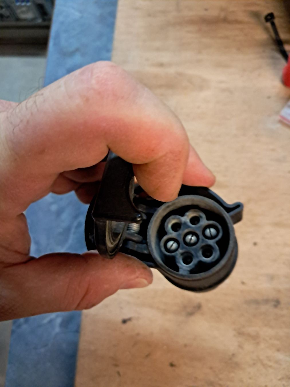 Laufwerke & Adapter: Adapter Anhänger – Gebraucht aus Aristau von Andianhaenger24 1