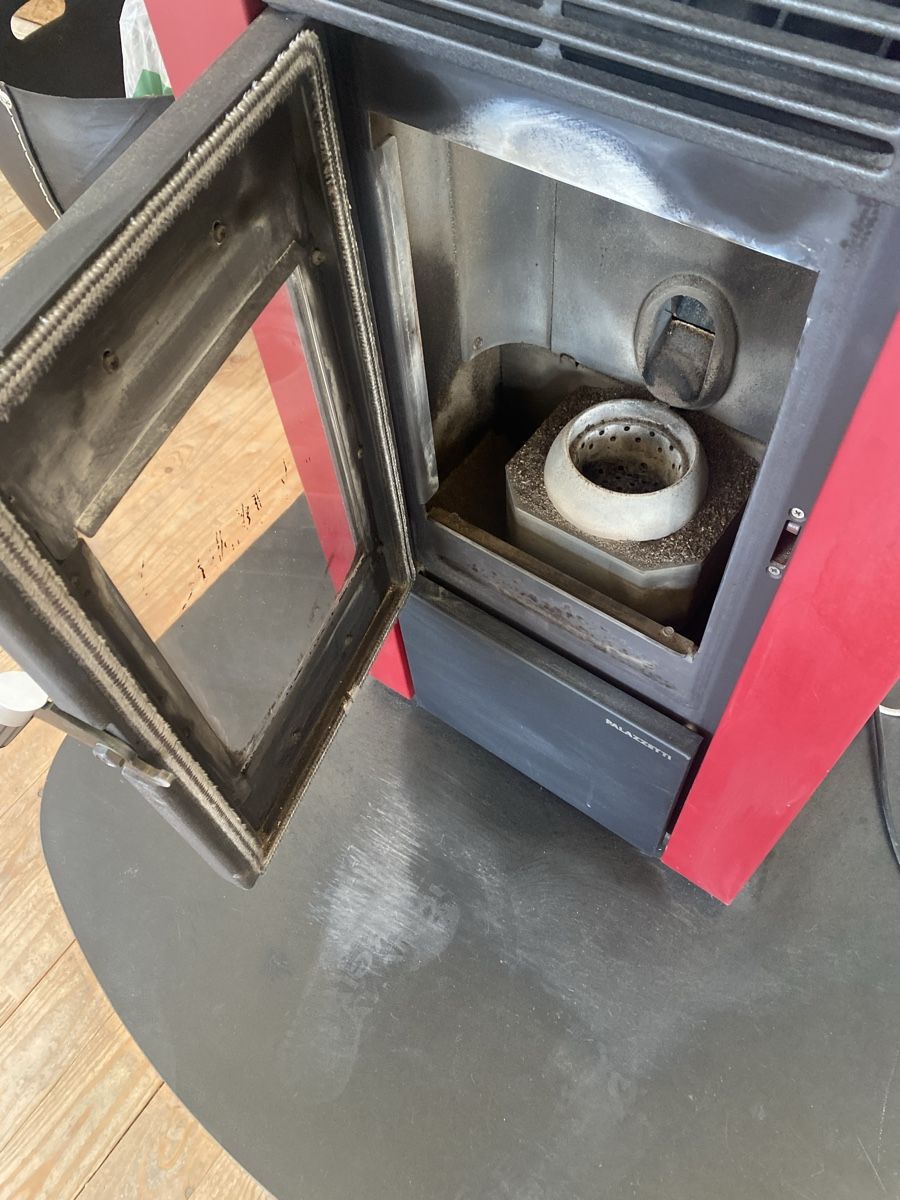 Schwedenöfen: Poêle à Pellets Palazzetti Rouge – Gebraucht aus Lausanne von Csamadhi 6