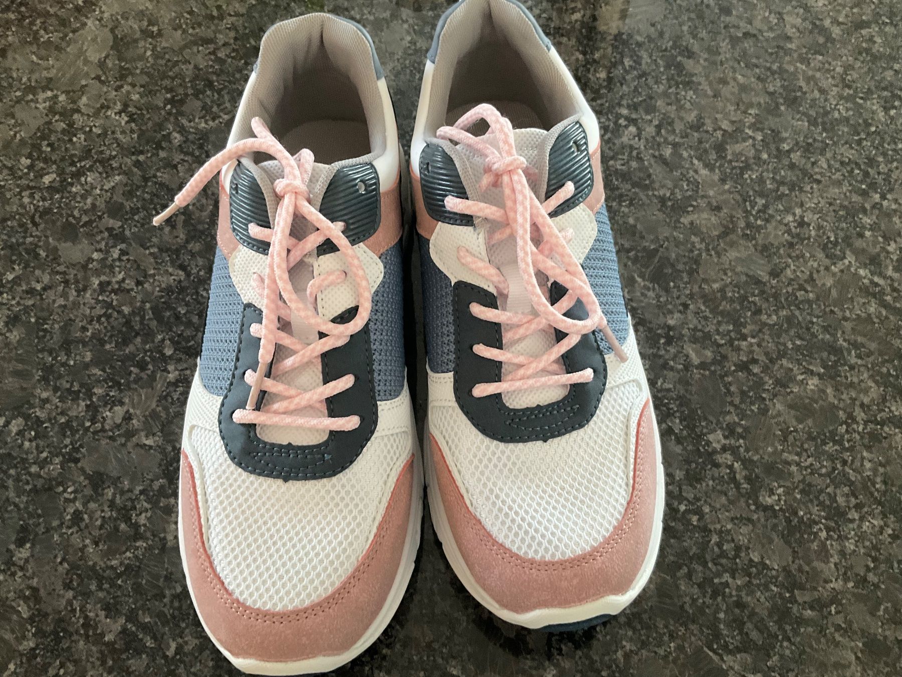 Chaussures femmes: Basket neuves pointure 39 – Neuf (Voir description) à Murten par Louis1954 1