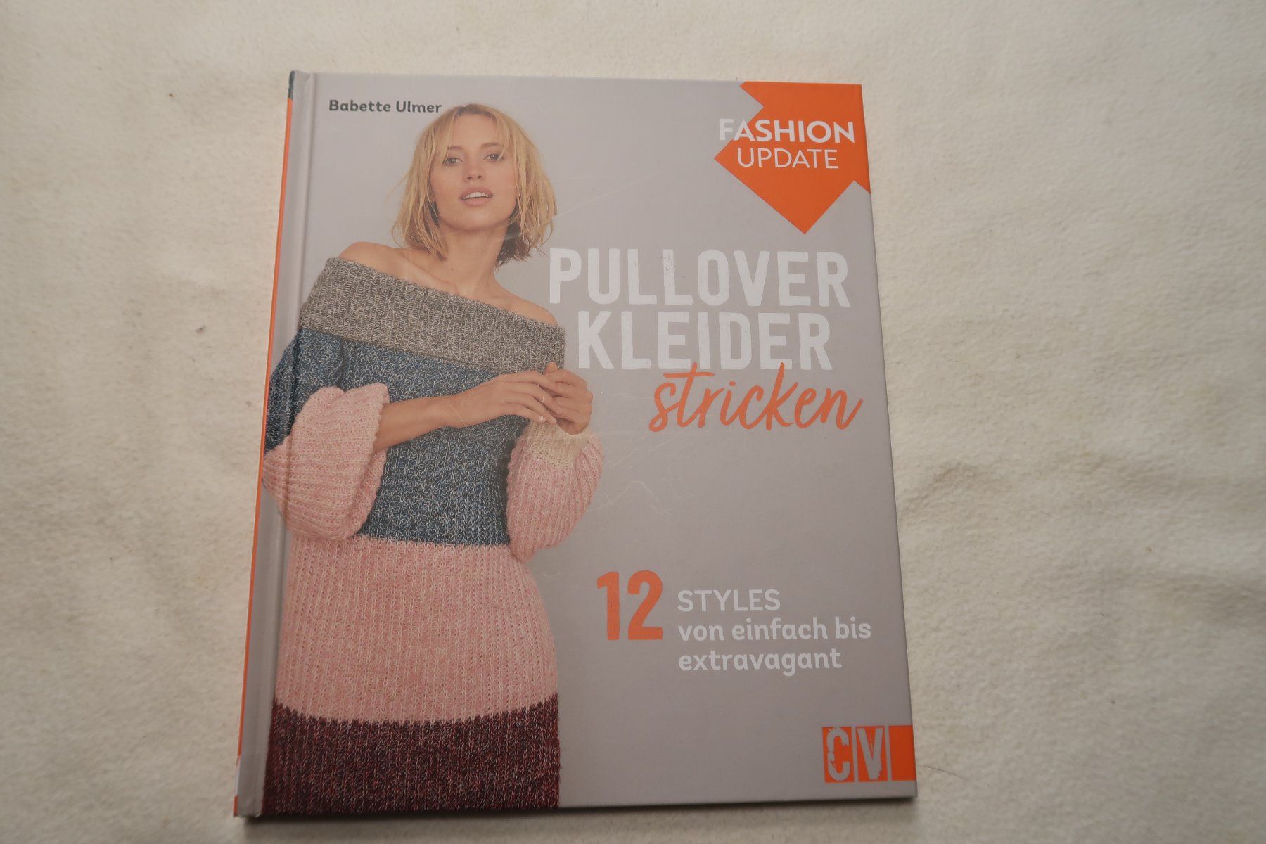 Libri: Strickbuch Pullover Kleider stricken, Fashion Update, neu / – Nuovo e nell'imballaggio originale da neuenhof venduto da Caterchen