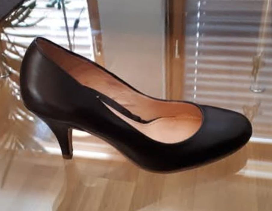 Scarpe da donna: Varese Leder Pumps Gr 36 – Nuovo (secondo la descrizione) da Zizers venduto da toasty01