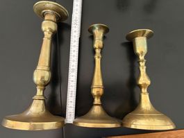 5 antike Kerzenständer aus Messing von ca. 1760-1780