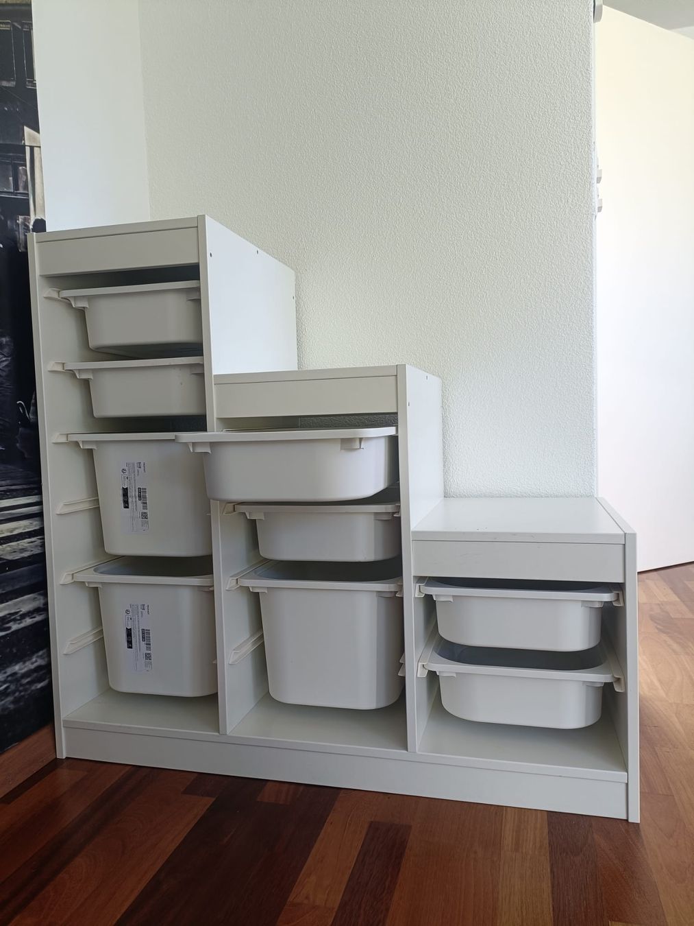 Ikea Scaffali: Weißes Regal mit Aufbewahrungsboxen – Nuovo (secondo la descrizione) da Olten venduto da ana_ky9n