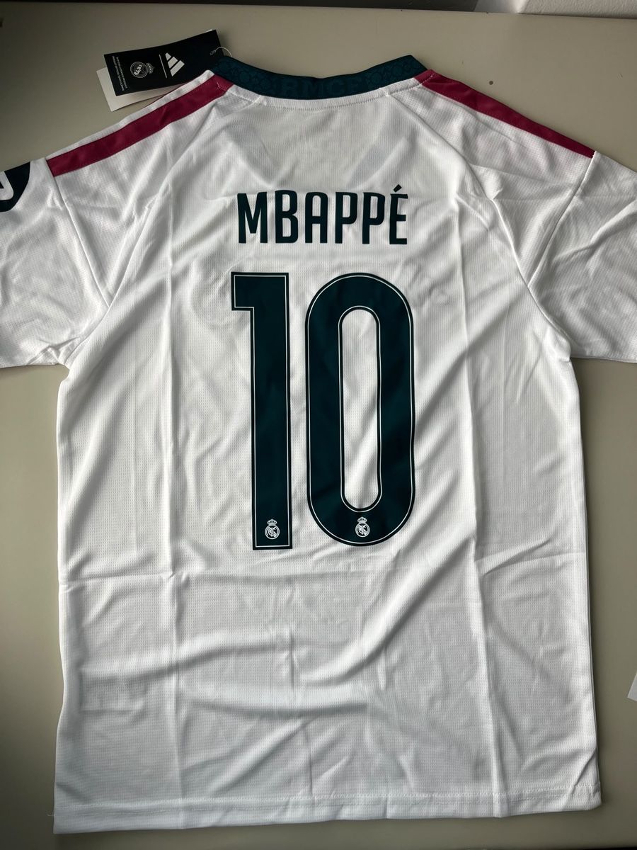 Maillots de corps & Pantalons: Mbappé Trikot Real Madrid – Neuf avec emballage d'origine à Biel/Bienne par Husseinsheikho