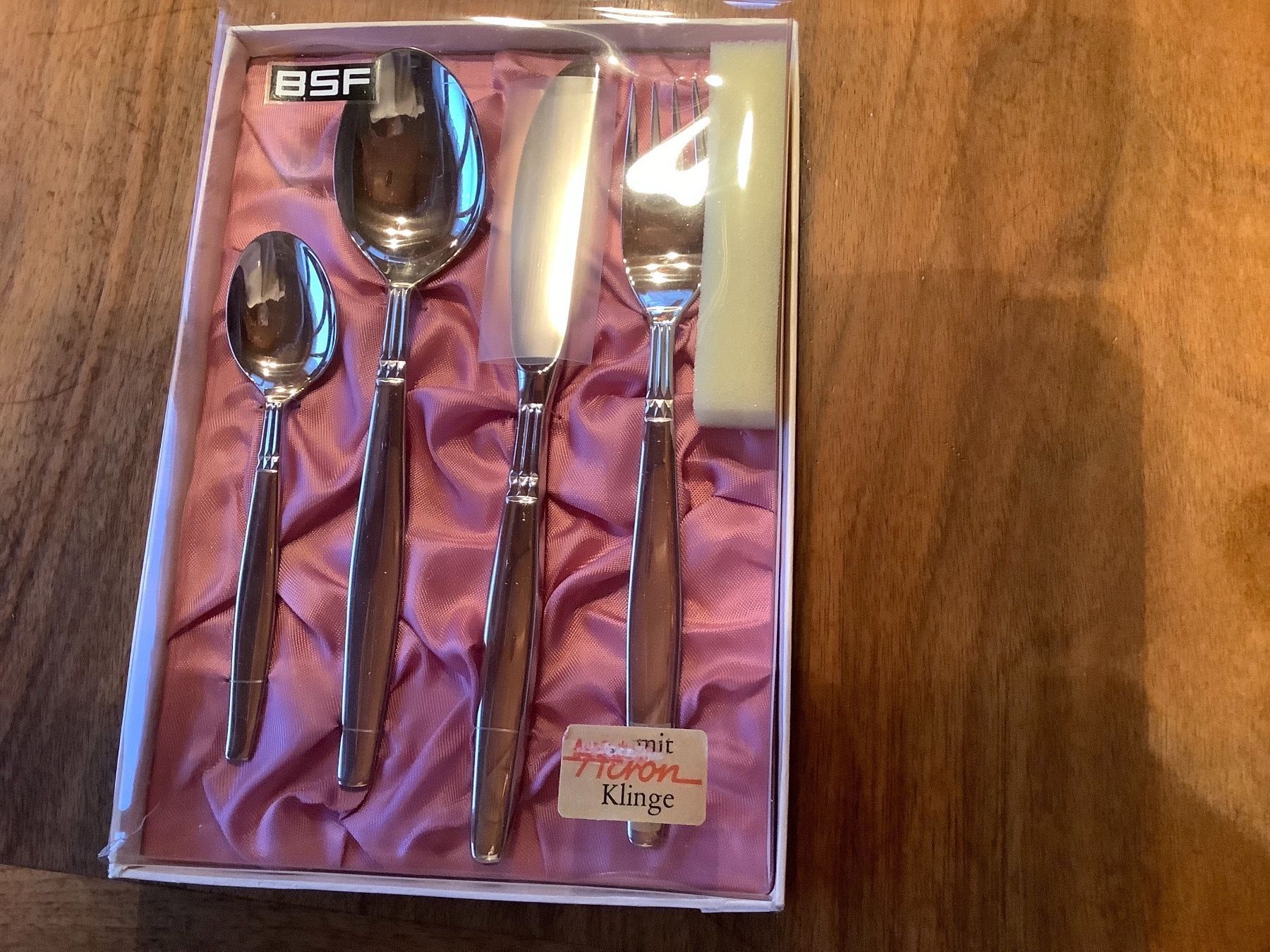 Set di posate: Besteck – Nuovo e nell'imballaggio originale da Appenzell venduto da Bibabaxli