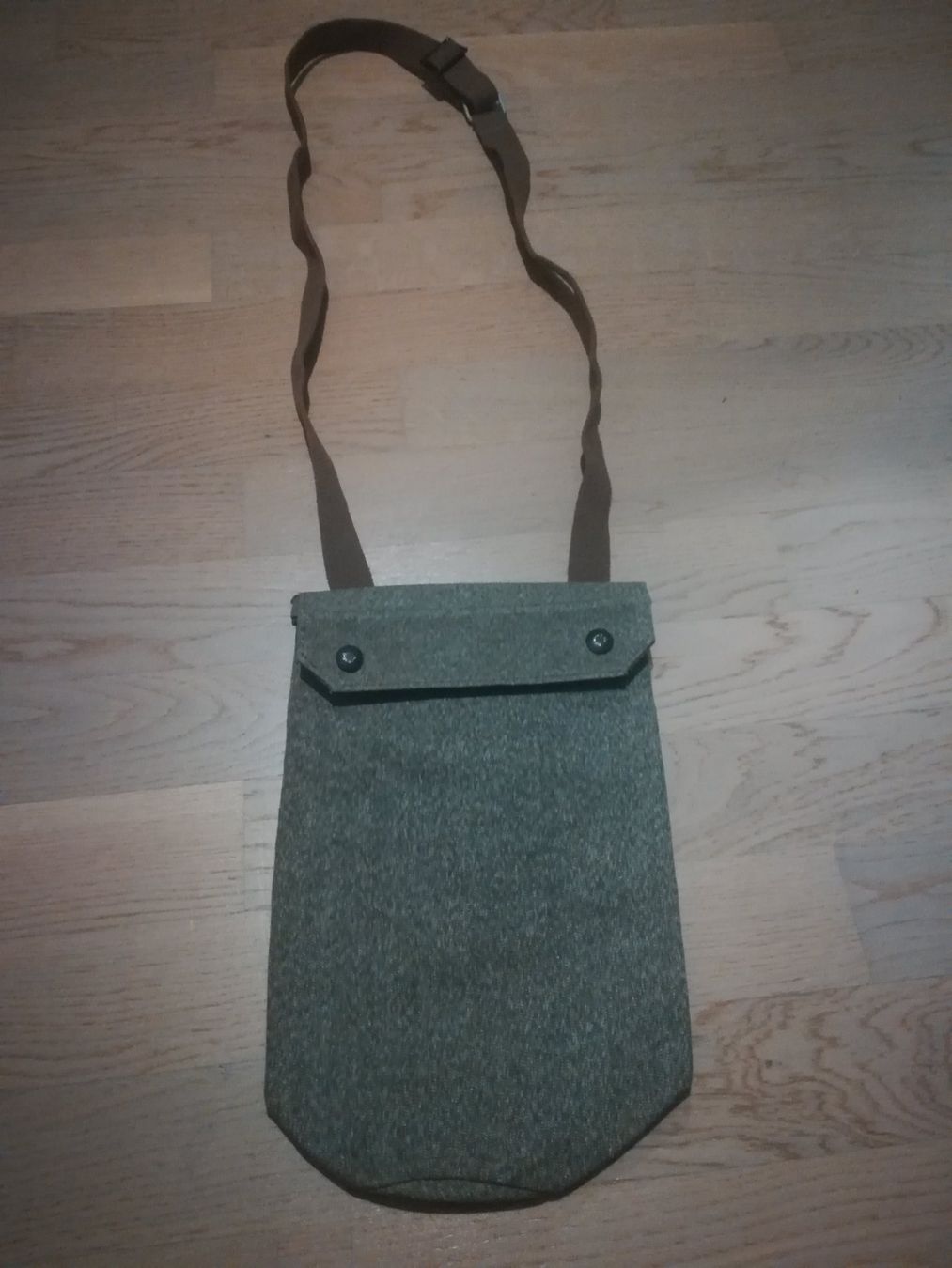 Schweizer Armee Borse: 2 pochettes type Militaire – Usato da Chancy venduto da dave58v 1