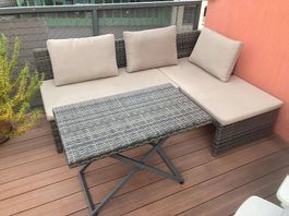 Gartenlounge mit Beistelltisch 