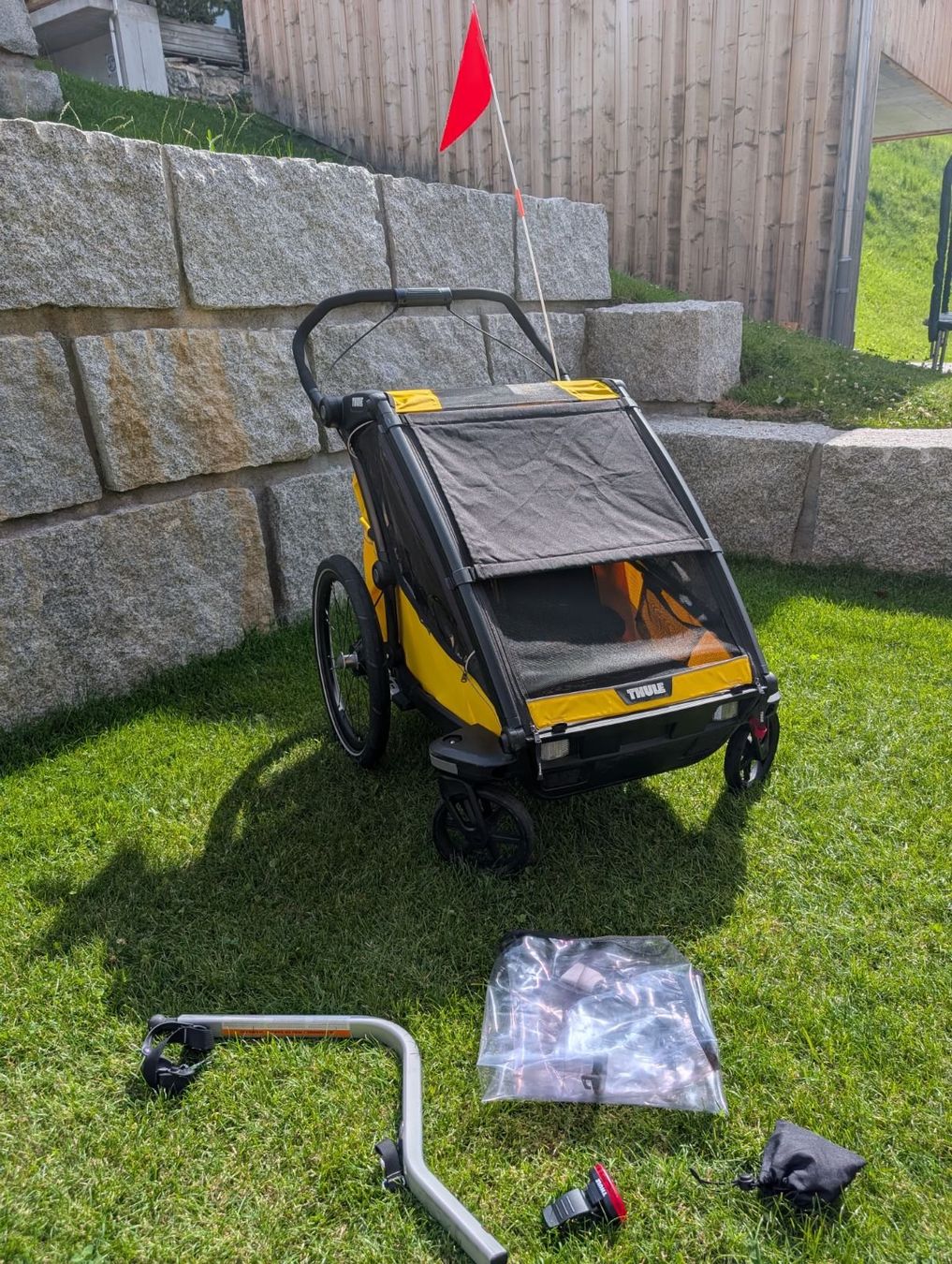 Thule Anhänger: Thule Chariot Sport 2 gelb gebraucht – Gebraucht aus Conters von silvano007