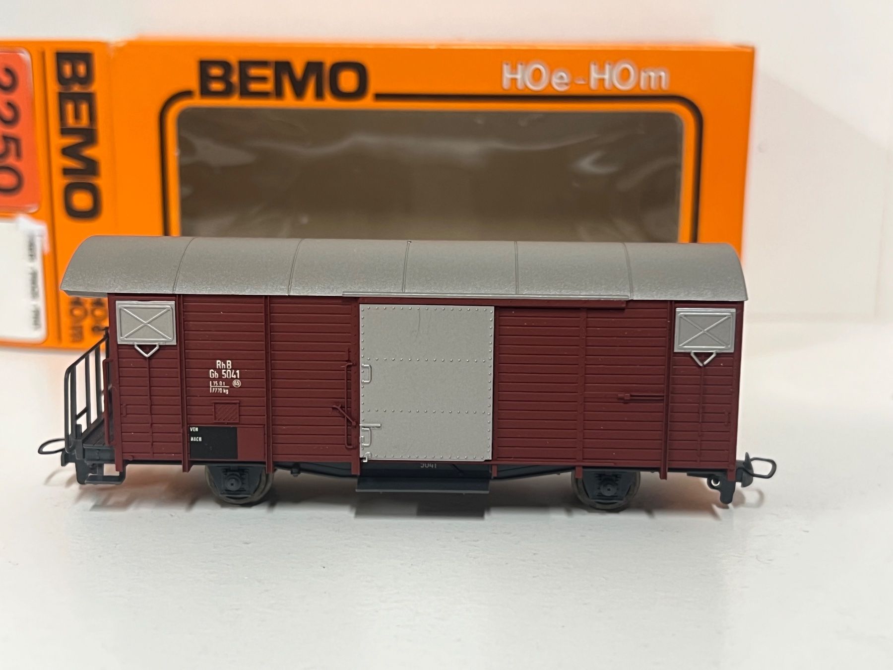 Bemo Modellini di ferrovie: Bemo 2250 ged. Güterwagen RhB H0m – Usato da Neuenhof venduto da ludovicco 1