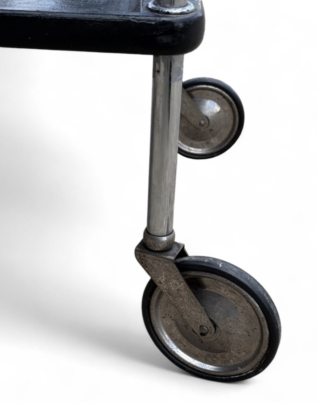 Carrelli di servizio: Servierwagen // Bauhaus Stil – Usato da Schinznach-Dorf venduto da mix 9