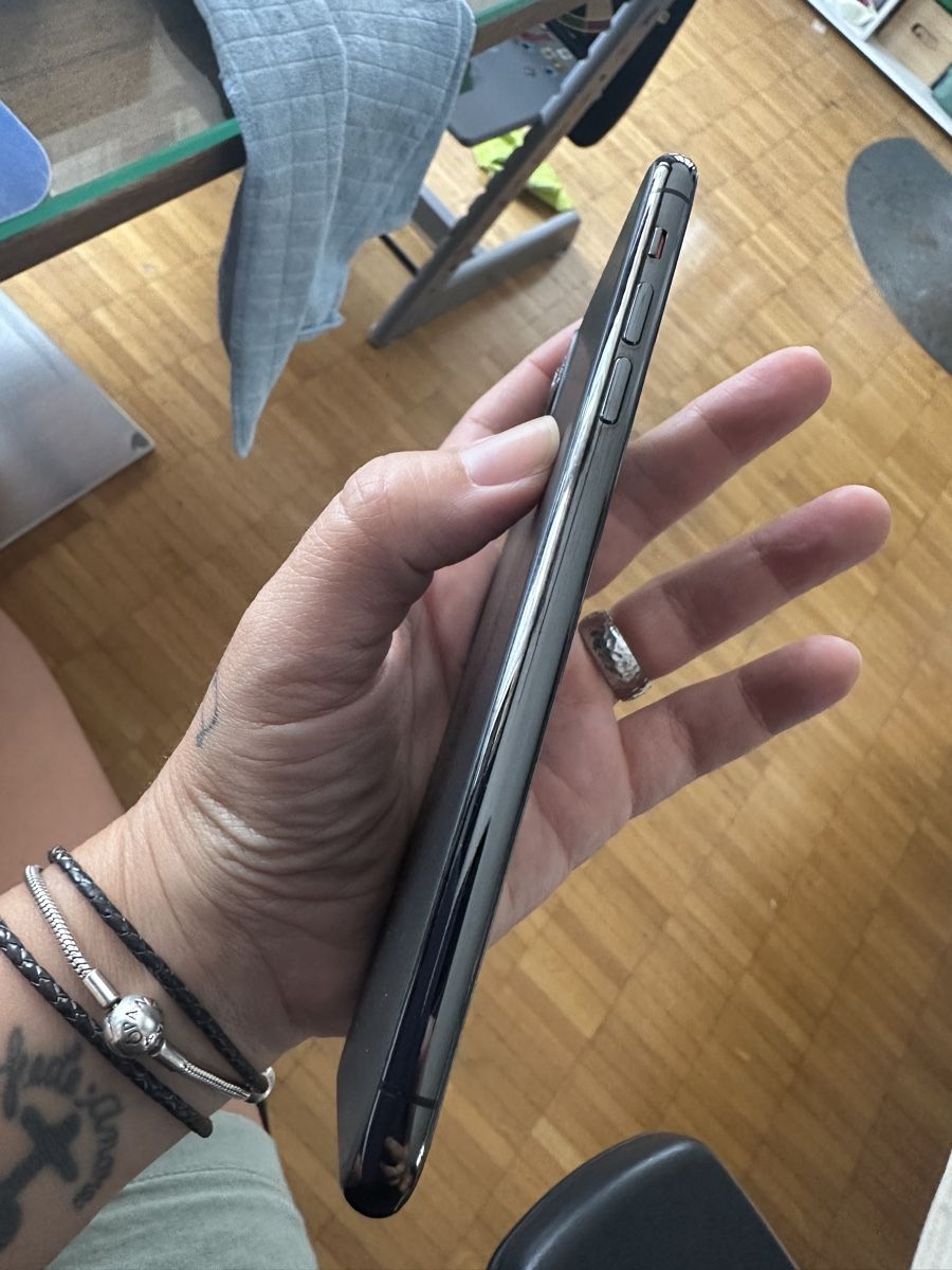 Apple Telefoni cellulari / Smartphones: Iphone 11 Pro 256GB Grey – Usato da Uster venduto da romy-333 2