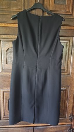 Robe noire Taifun, taille 38, élégante et intemporelle.