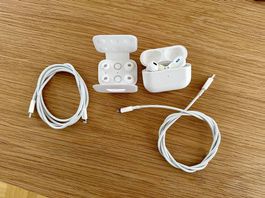 Apple AirPods Pro 2