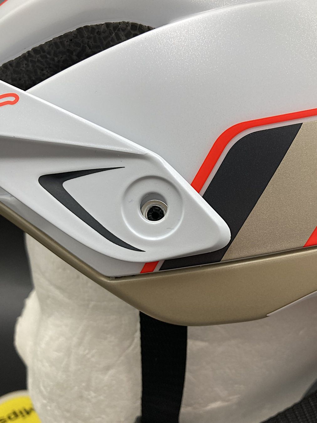 Troy Lee Caschi: TROY LEE DESIGNS | Velohelm |A3 MIPS | Intakewhite – Usato da Wittenbach venduto da Restwert_St-Gallen 5