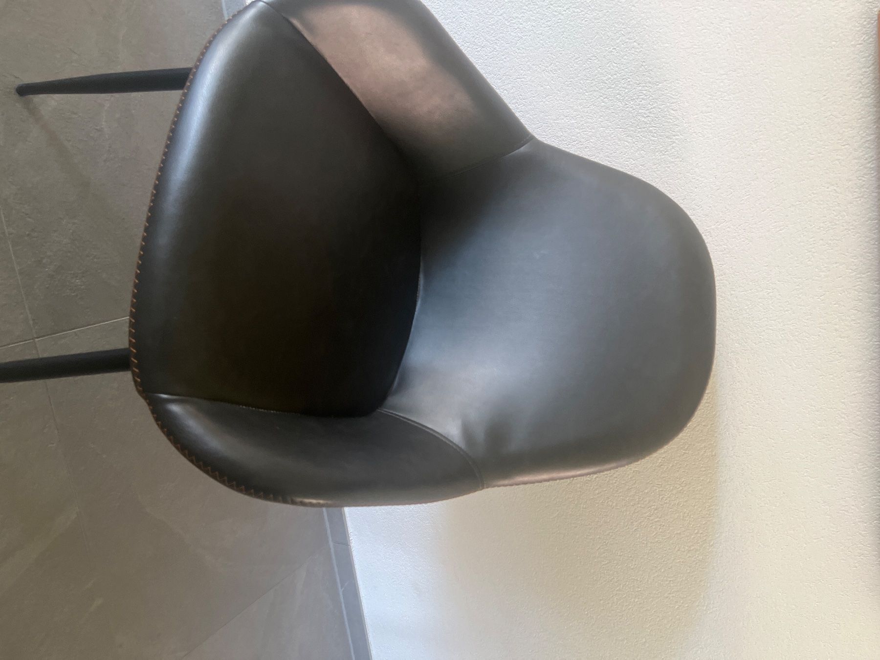 Stühle: 6 Stühlen – Gebraucht aus Olten von sop_t5n5