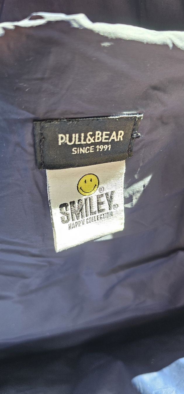 Zaini: Smiley Pull&Bear Rucksack dunkelblau gut erhalten 🎒 – Usato da Ferden venduto da jemyce 1