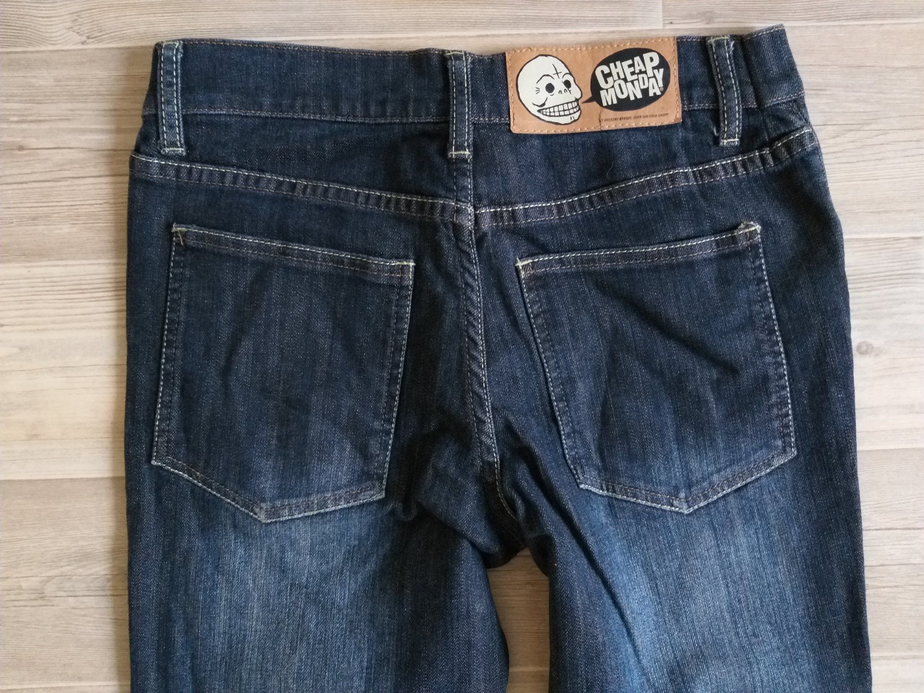 Jeans: CHEAP MONDAY Jeans taille / Grosse W29 L32 – Gebraucht aus Cossonay-ville von Super-Price-Quality 6