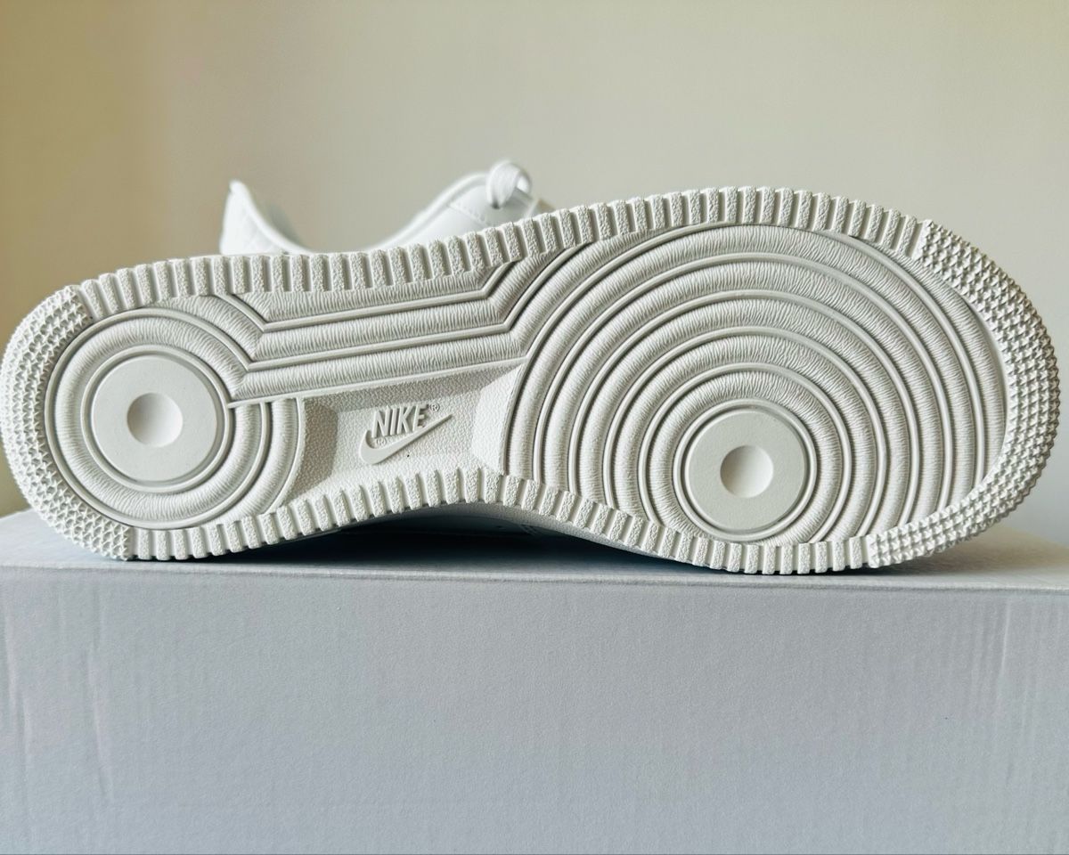 Nike Scarpe da uomo: Air force 1 triple White – Nuovo e nell'imballaggio originale da Biel/Bienne venduto da Akwawini 4