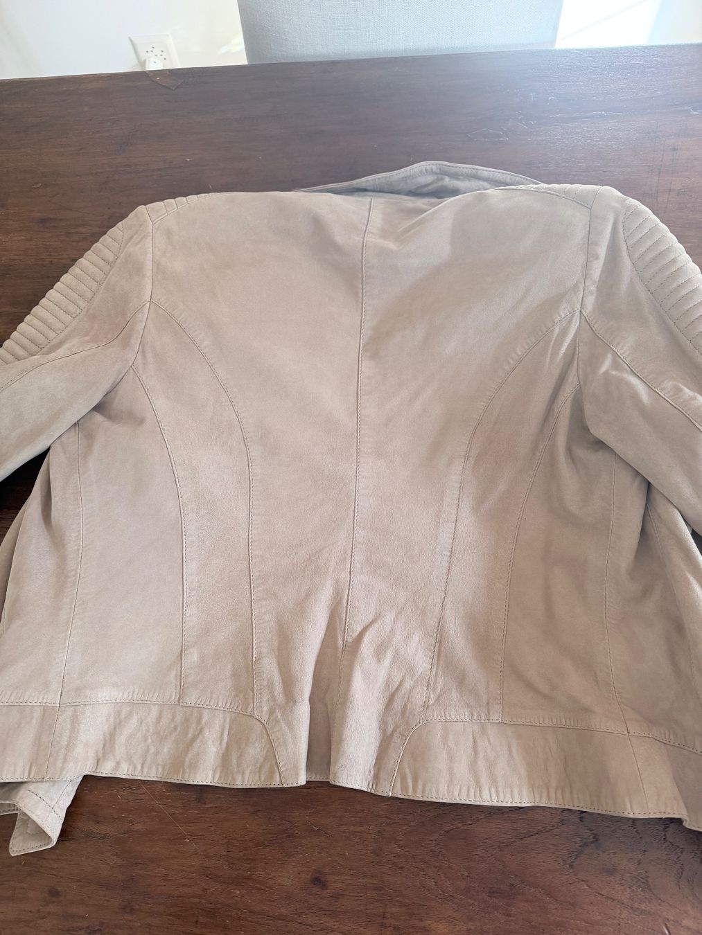 Giacche: Damen Jacke beige echtes Wildleder – Usato da Grüningen venduto da pie_b8yx 1