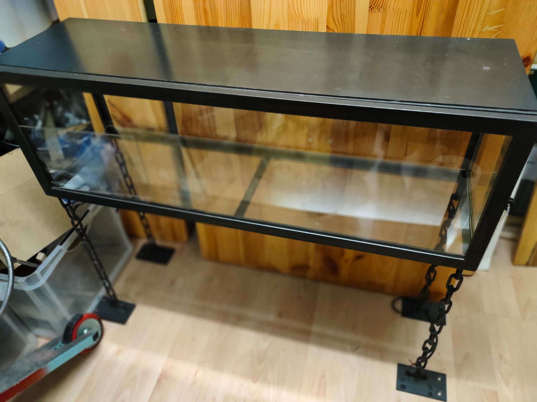 Vetrine: Schauvitrine Glas mit Schmiedeisen – Usato da Wetzikon ZH venduto da Mani0