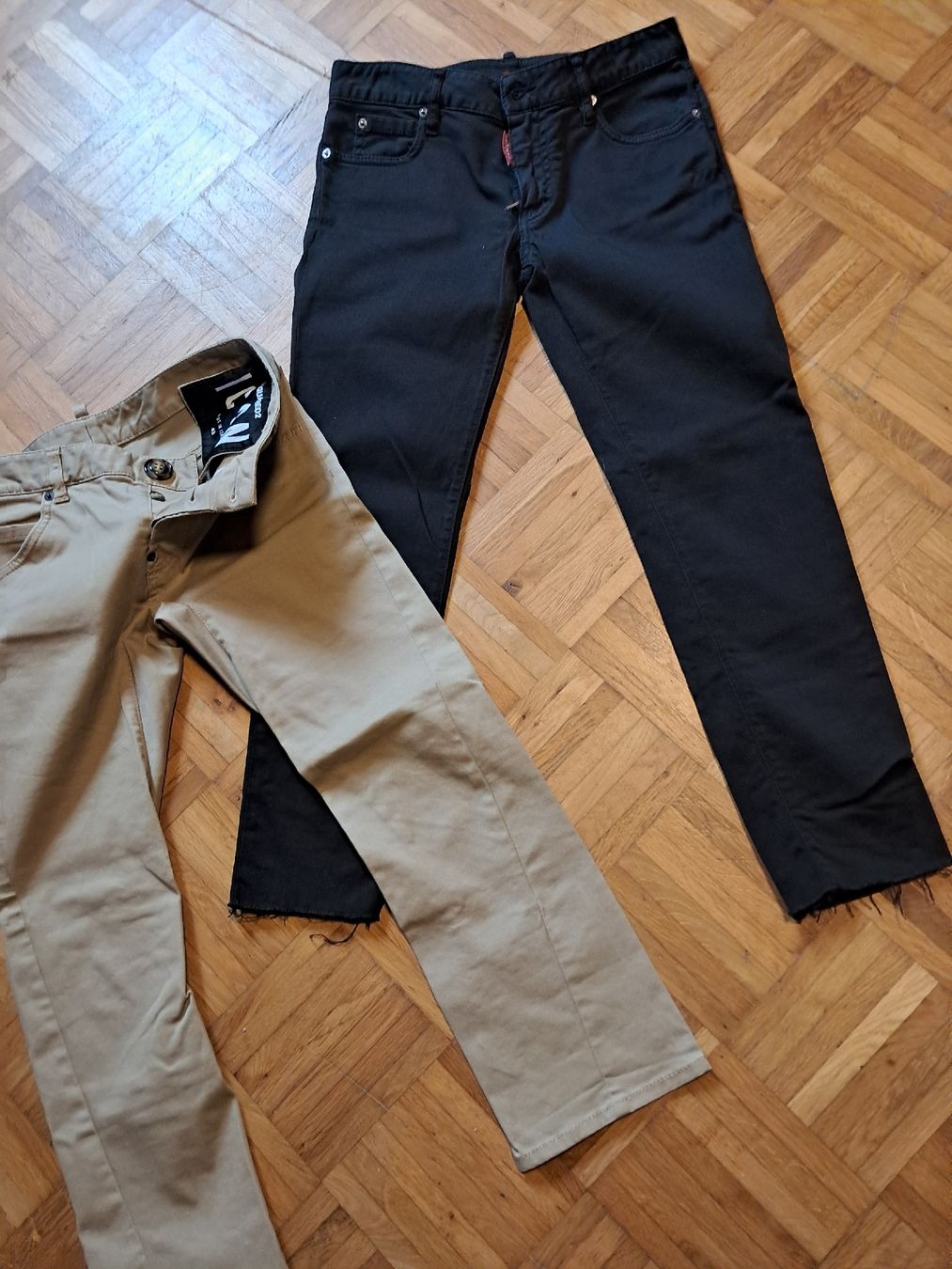 Dsquared2 Kleiderpakete: Dsquared2 Hosen 2 Stück 34 bis 36 – Gebraucht aus Kefikon TG von theratpack20 8