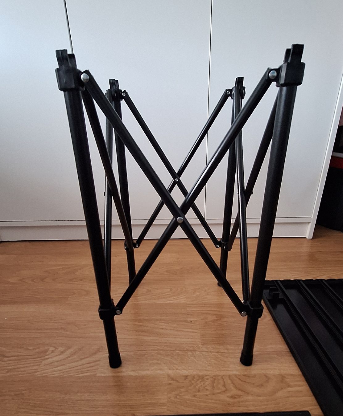 Tables: Camping Klapptisch,  Aluminium Schwarz. klein Verpackt – D'occasion à Lützelflüh-Goldb par bli_f2v9 5